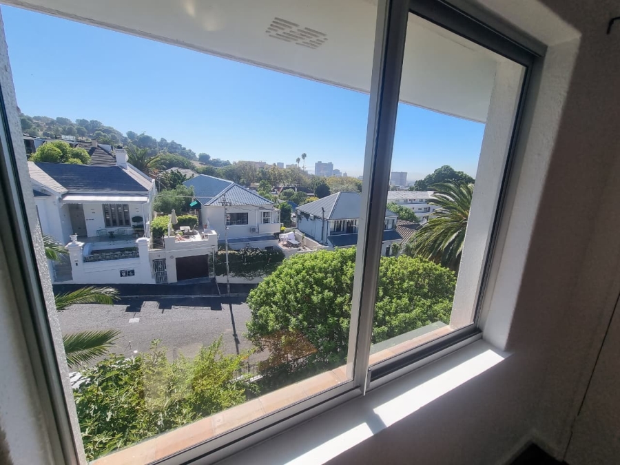 To Let 2 Bedroom Property for Rent in Tamboerskloof Western Cape